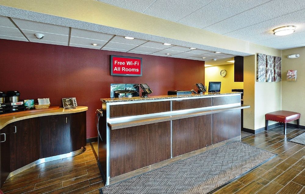 Red Roof Inn Louisville Expo Airport 2