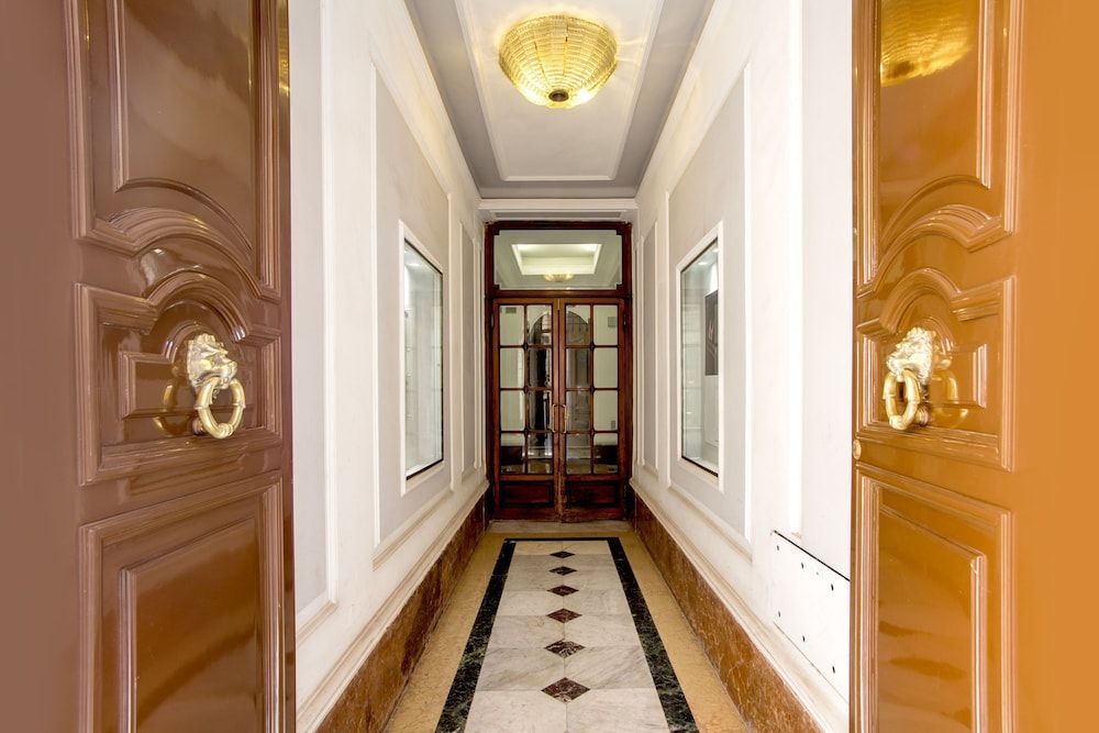 Frattina Grand Suite Guesthouse 2