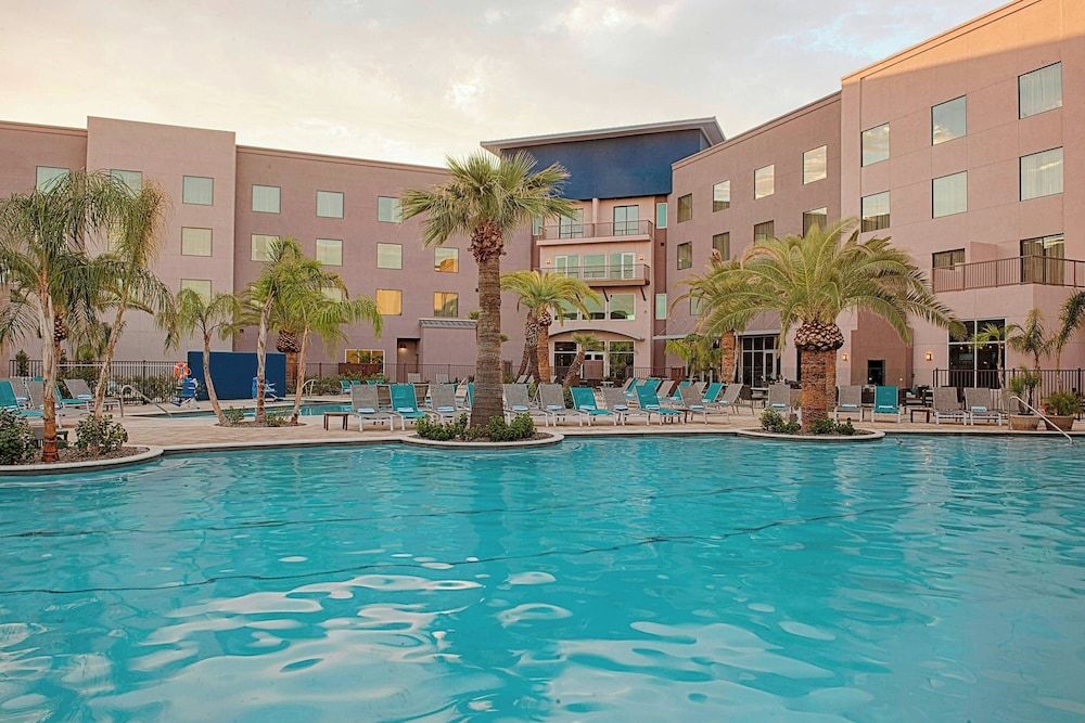 Sheraton Mesa Hotel at Wrigleyville West 1