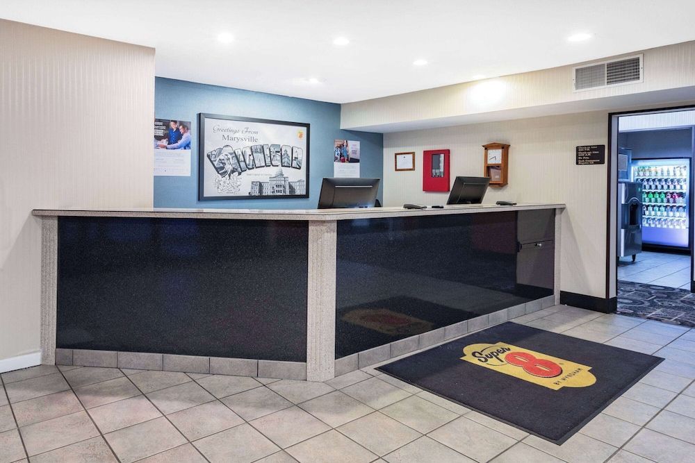 Super 8 by Wyndham Marysville/Port Huron Area 2