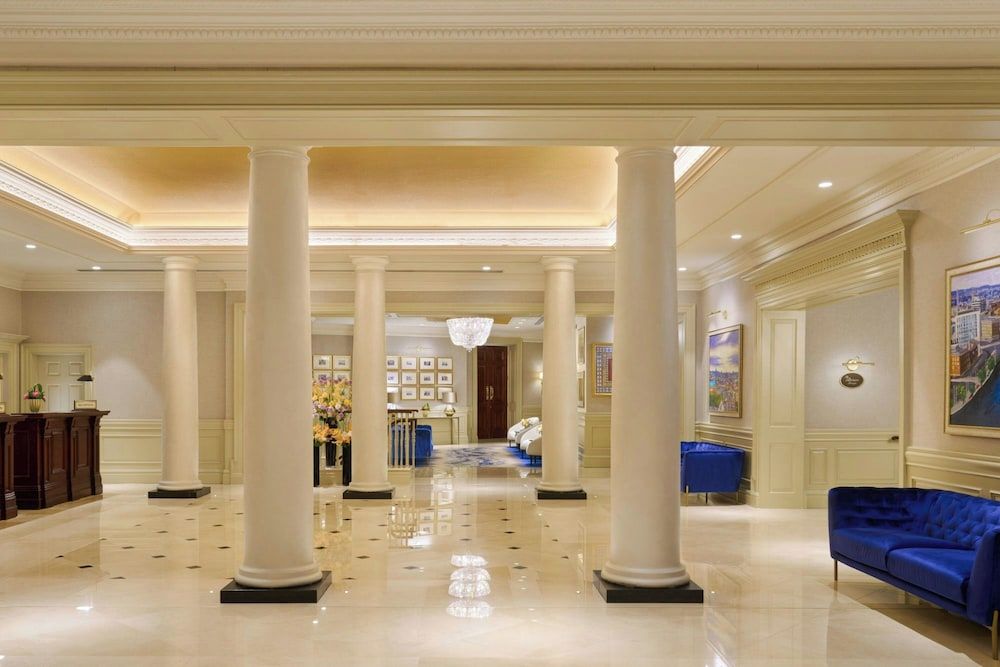 The College Green Dublin Hotel, Autograph Collection 2