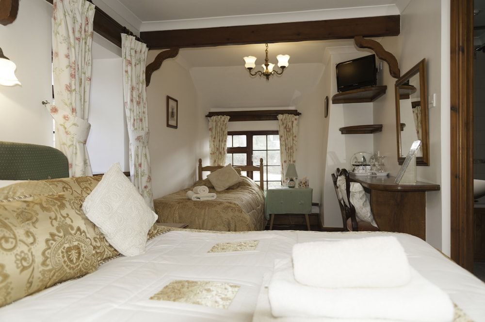 Burton Farmhouse 1