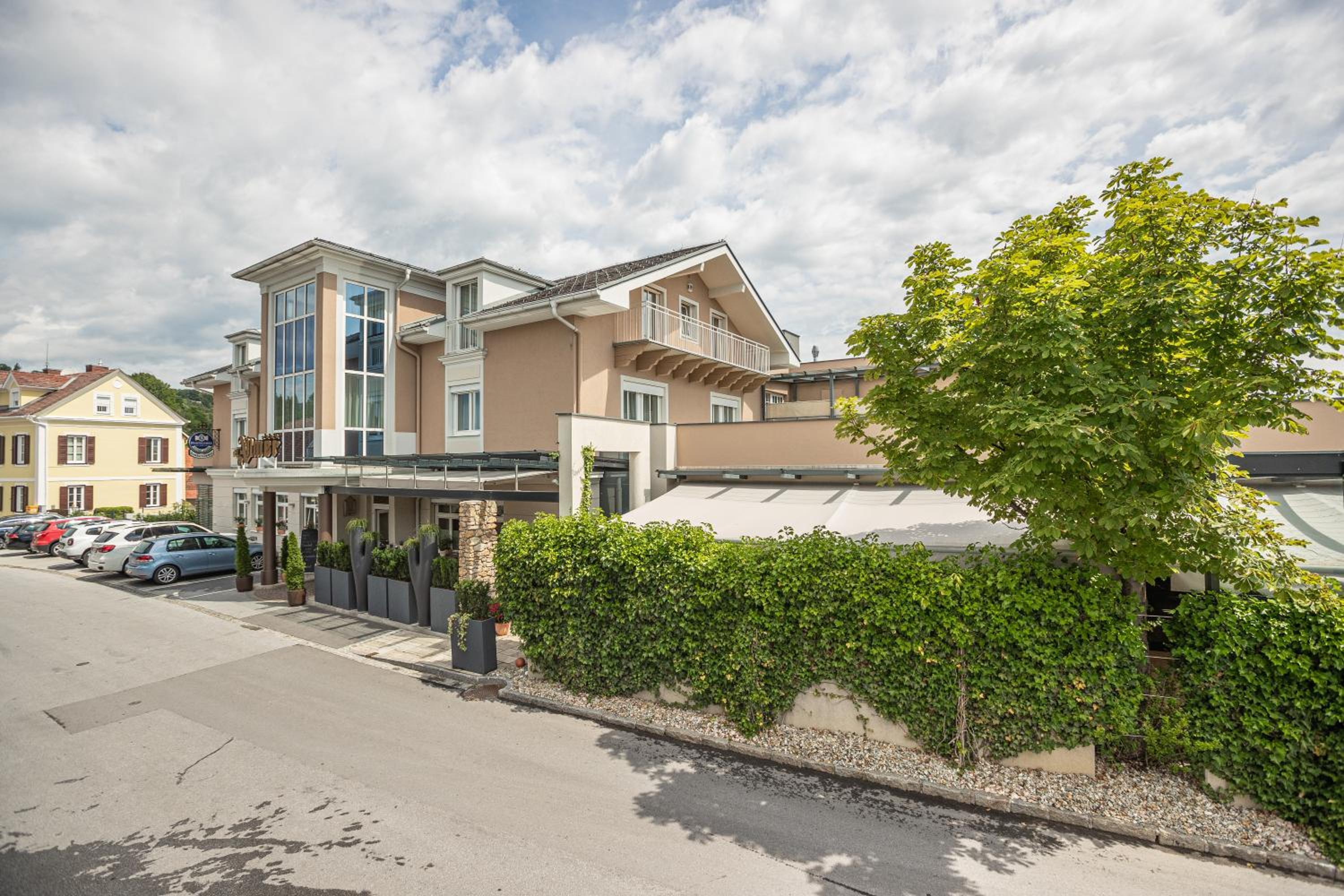 Hotel-Restaurant Allmer 1