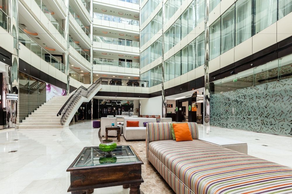 Holiday Inn Dubai - Al Barsha by IHG 2