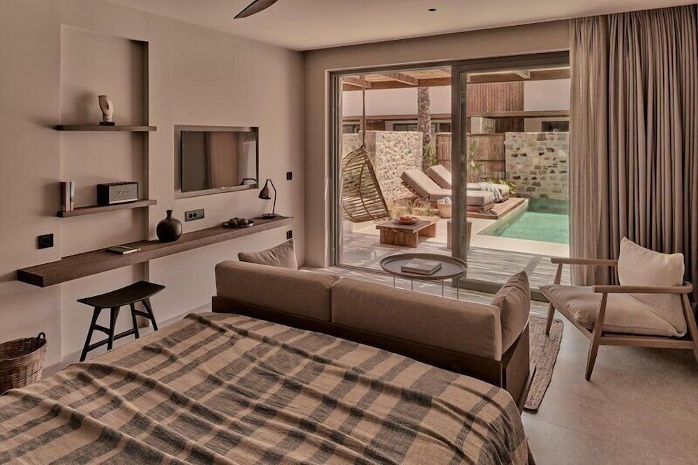 Theros All Suite Hotel - Adults Only 1