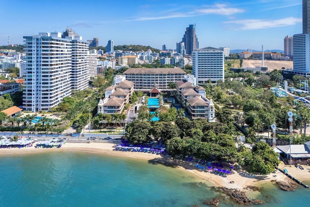 The Heritage Pattaya Beachfront Resort 1