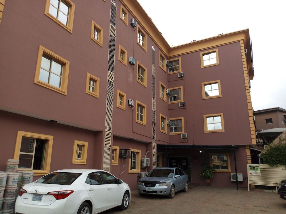 Richanthonio Suites 1