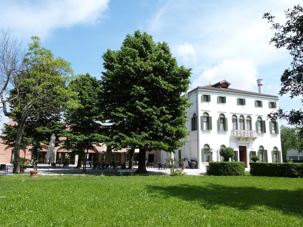 Villa Martin Hotel 1