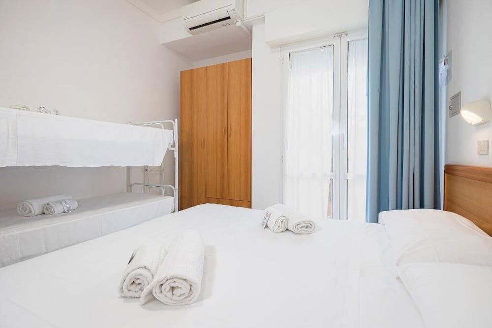 Hotel Blue Ribbon 2