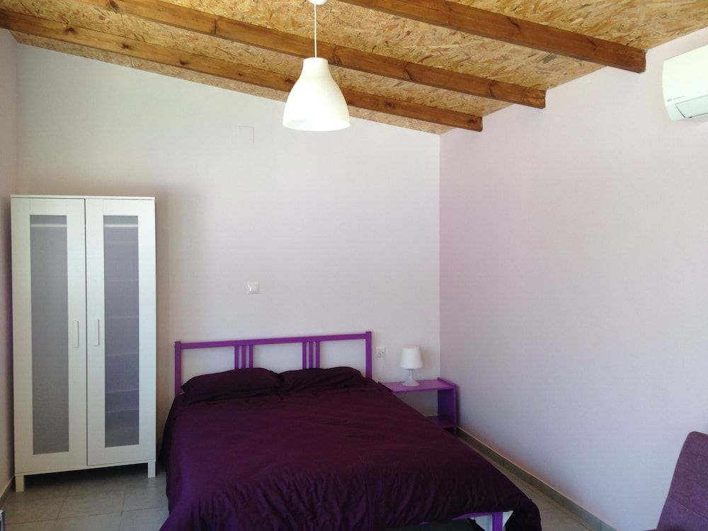New and Colorful Studio Near Airport and Beach in Heraklion 2