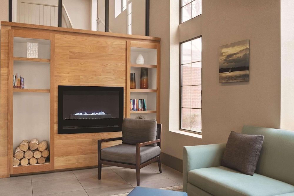 Country Inn & Suites by Radisson, Griffin, GA 2