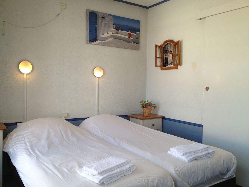 Amadeus Hotel 2