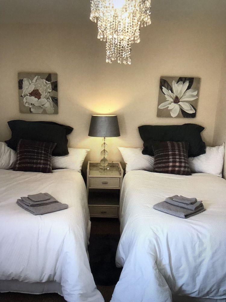 Lazy Nest - Sleeps 4, Parking, Garden & Hammocks 2