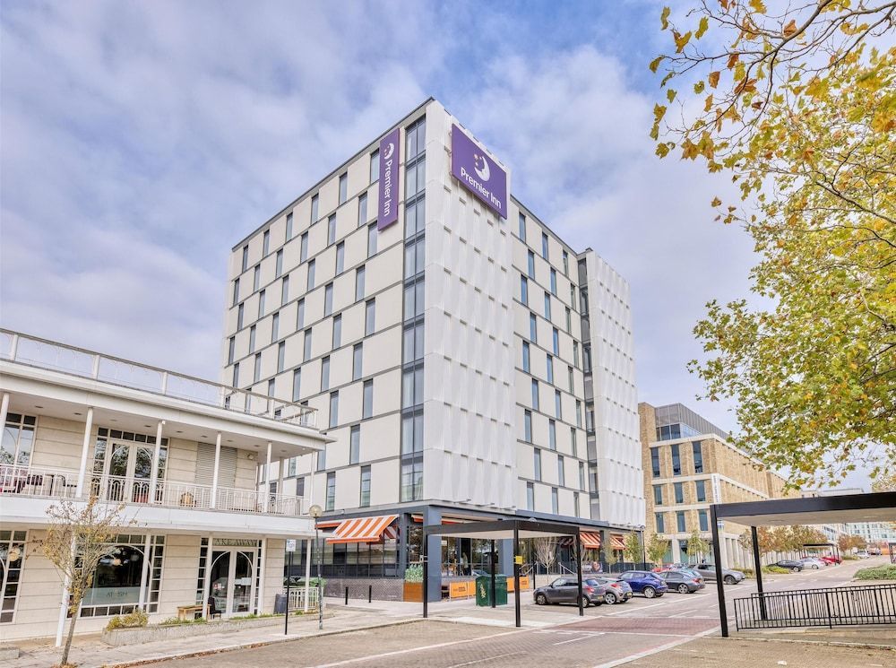 Premier Inn Milton Keynes Central - Avebury Boulevard 1