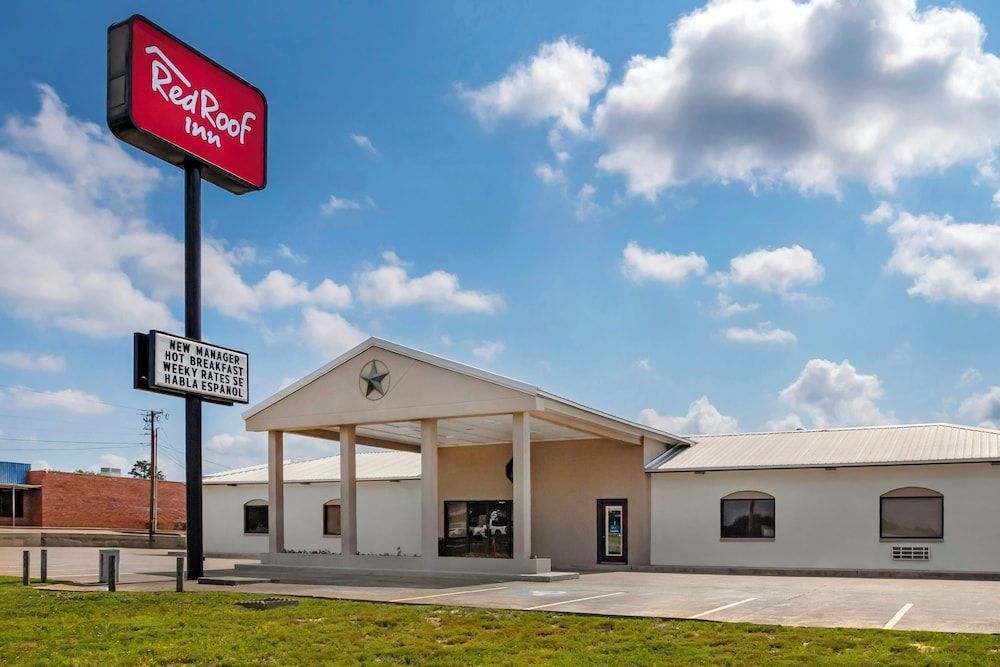 Red Roof Inn Nacogdoches 1