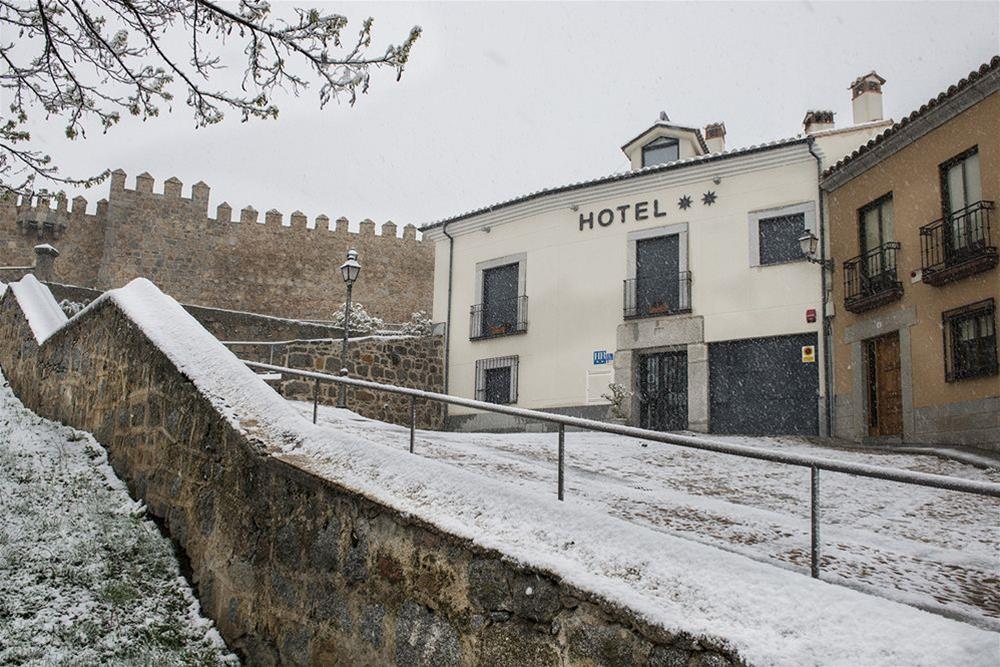 Hotel Puerta de la Santa 1