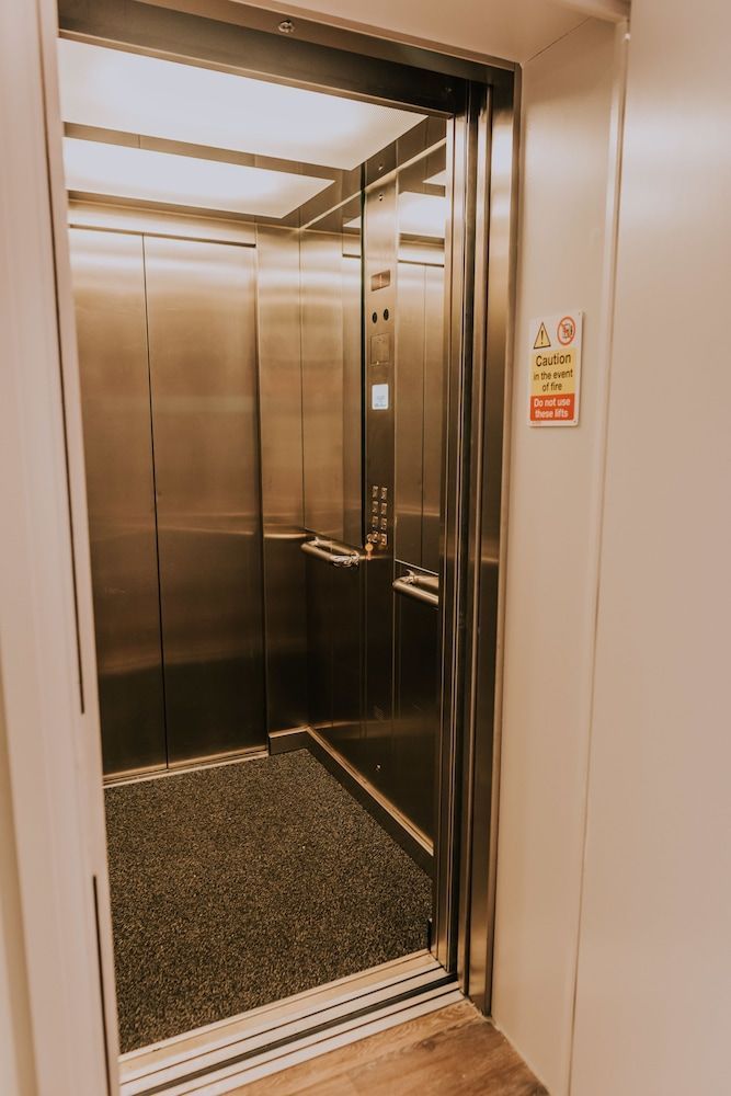 Cavendish House with Secure, Allocated Parking, 2 mins walk from Windsor Castle 2