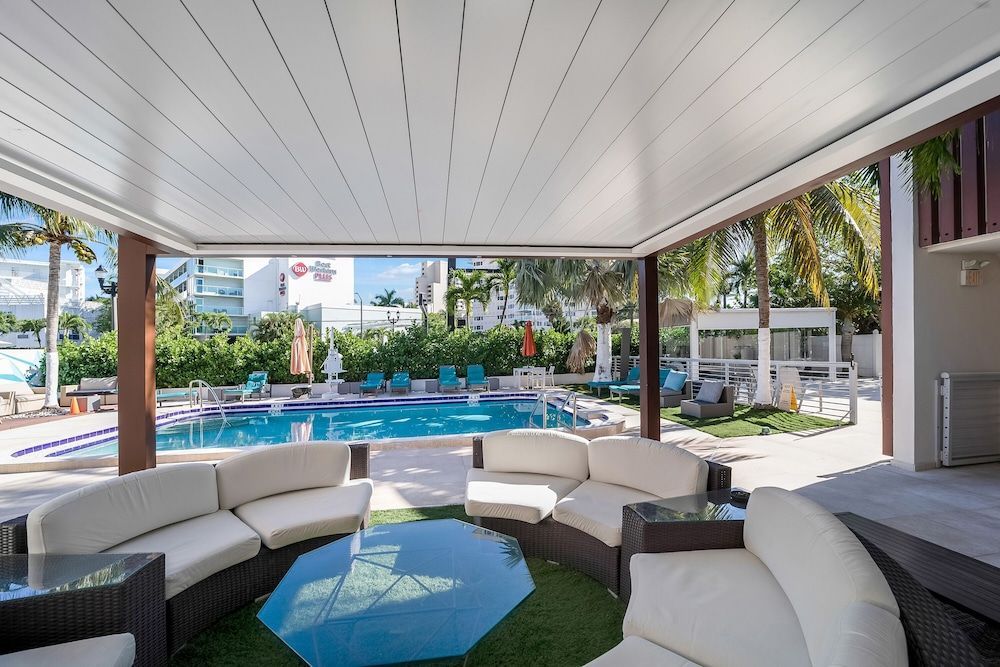 Deco Boutique Hotel 1