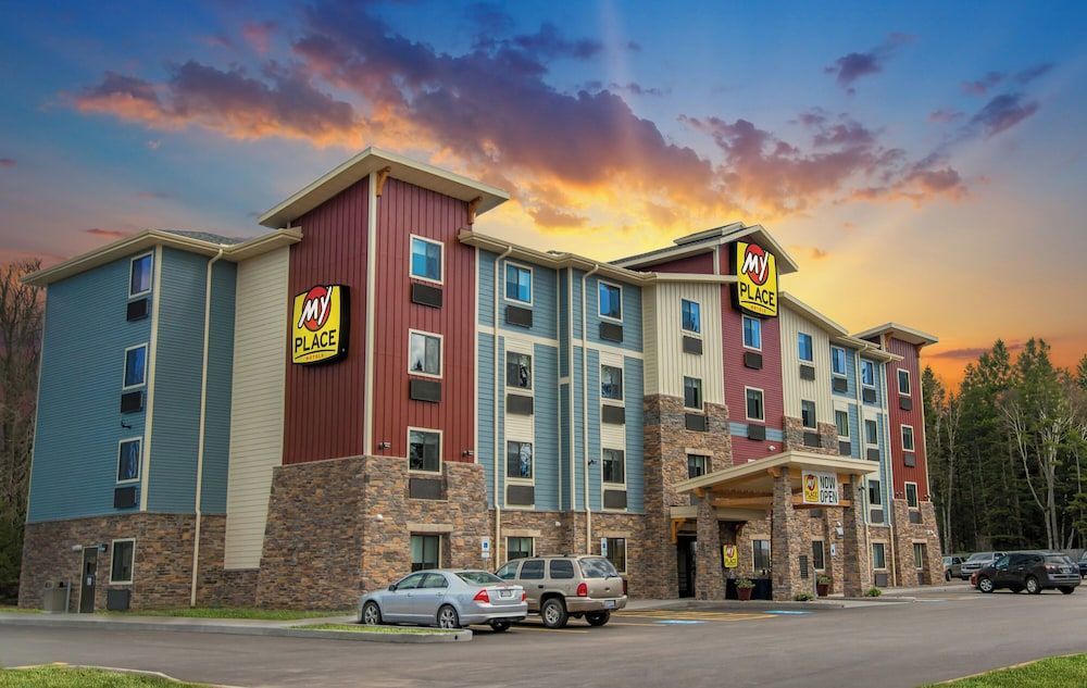 My Place Hotel-Marquette, MI 1