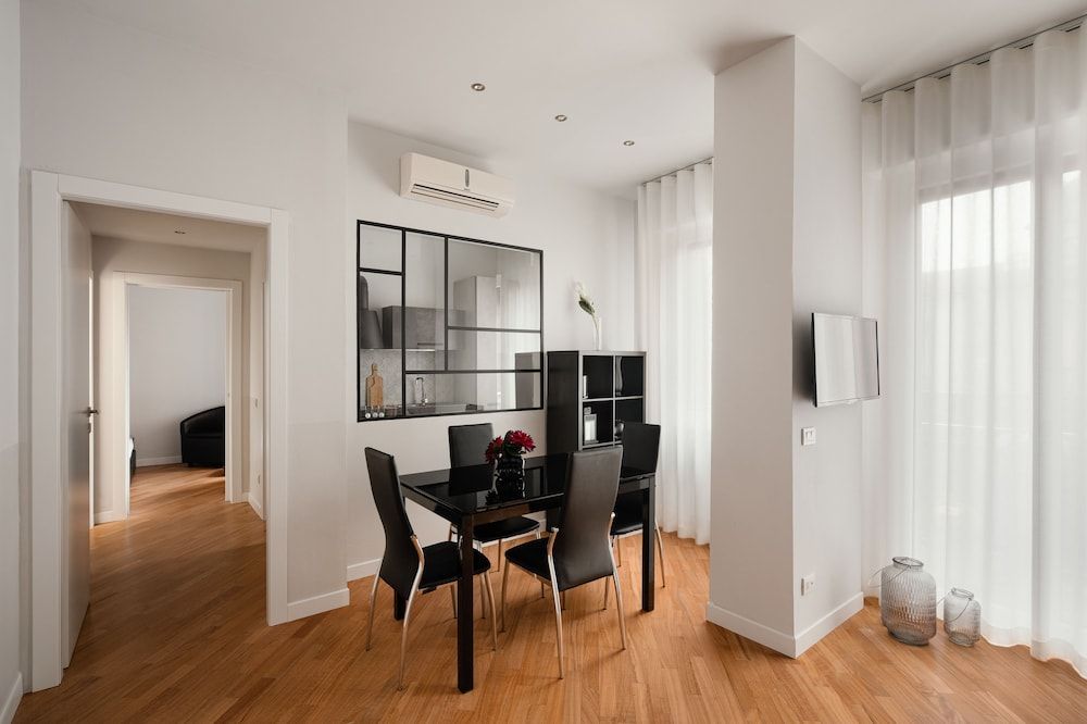 Deluxe central apartment 2