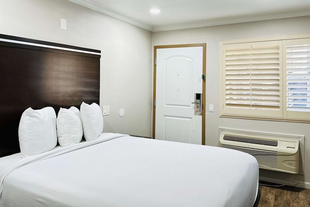 Rodeway Inn Lemon Grove San Diego East 1