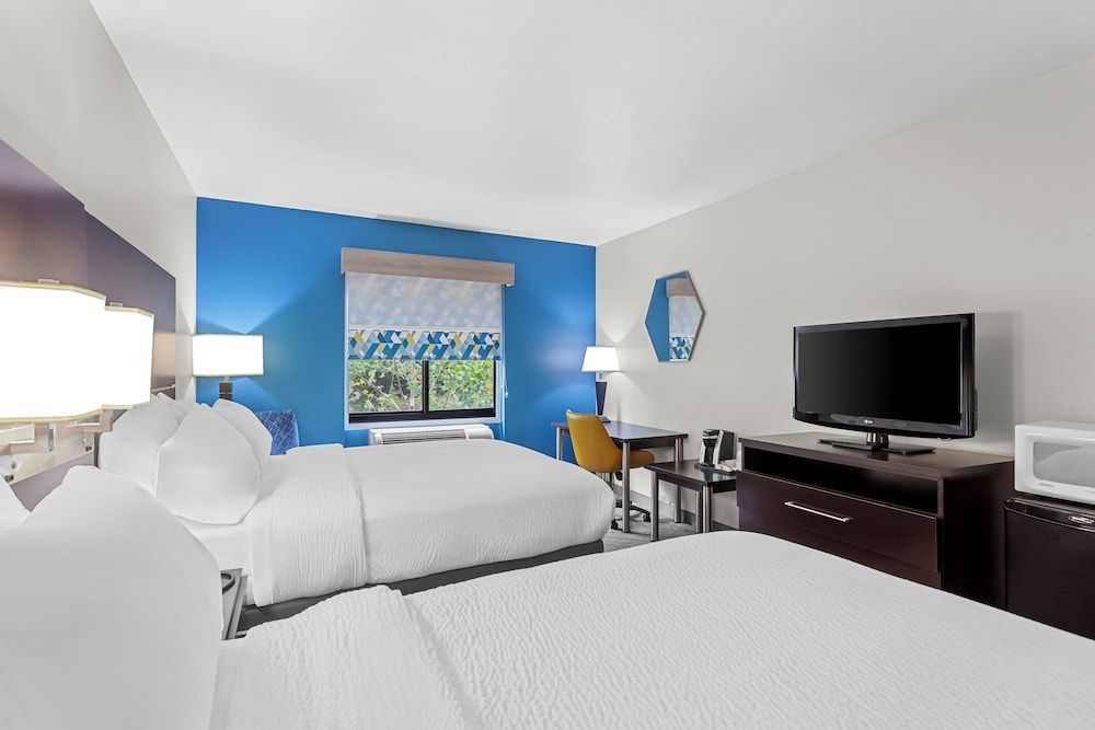 Holiday Inn Express & Suites CHARLESTON NW - CROSS LANES by IHG 2
