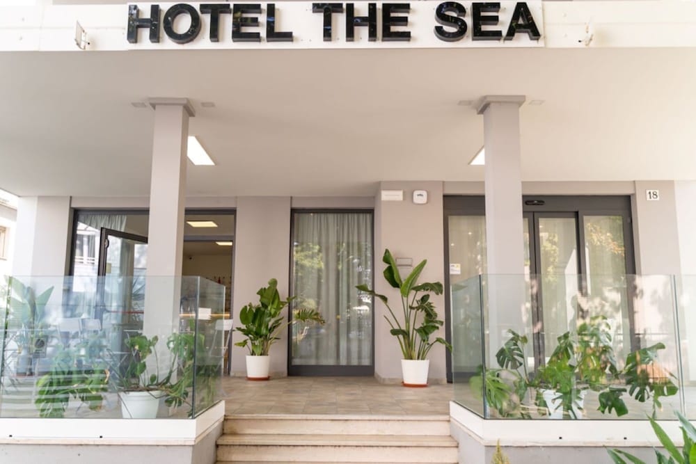 The Sea B&B Adult Guests Only 1
