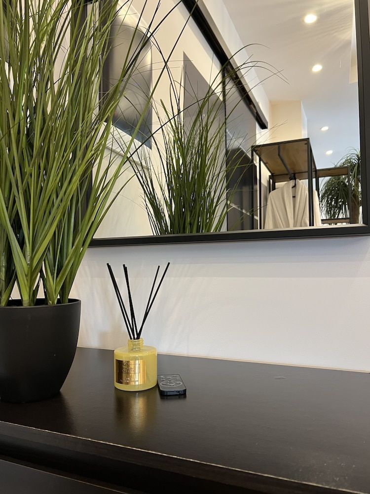 Apollonio Suites 2