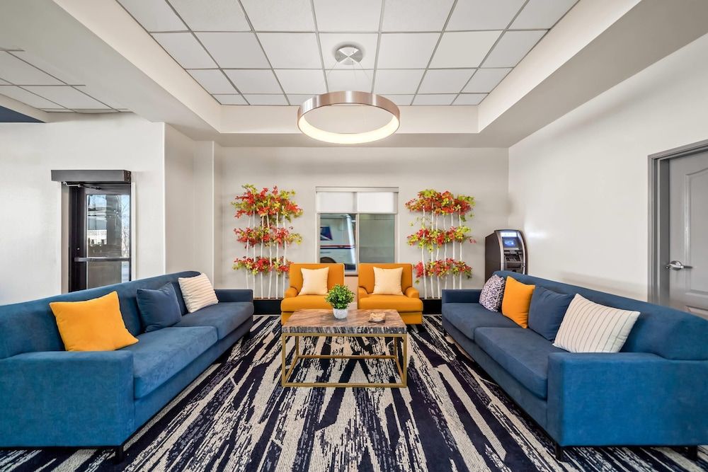 Comfort Inn & Suites Plainville-Foxboro 2