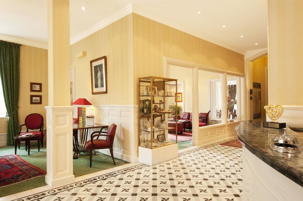 Best Western Plus Hôtel D'Angleterre - Centre historique 2