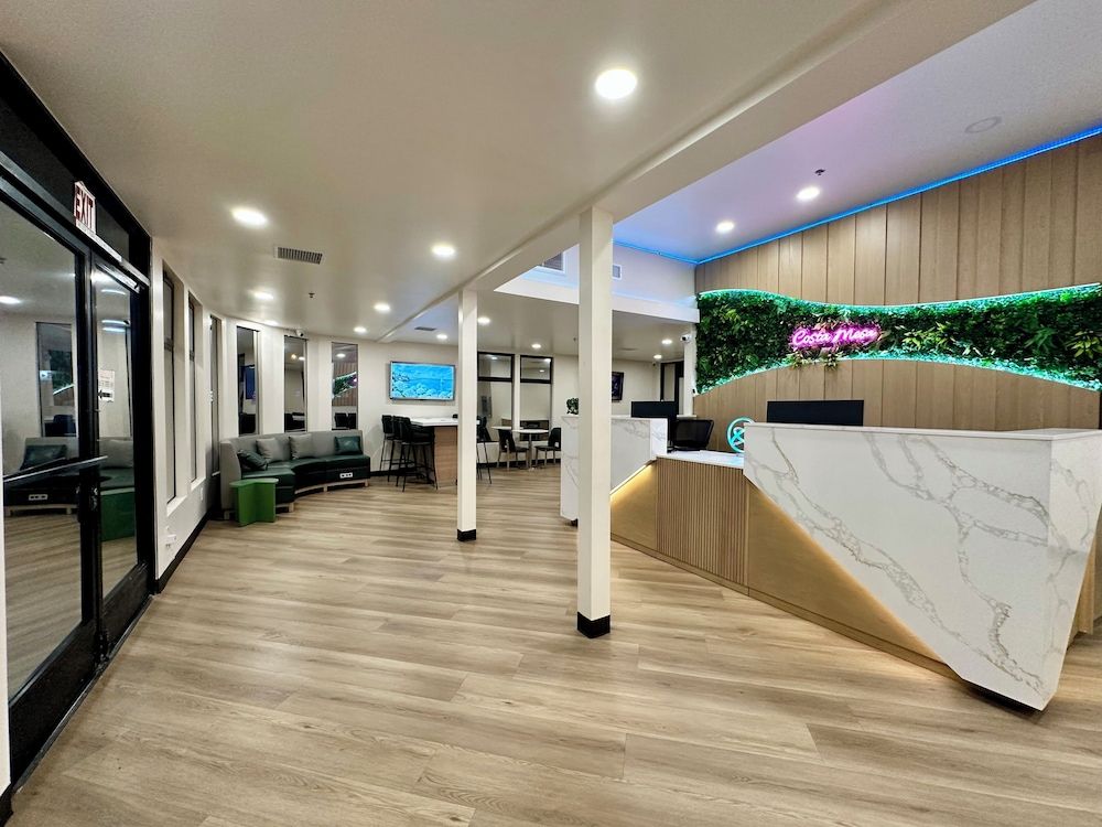 Costa Mesa Inn - Newport Beach Area 1