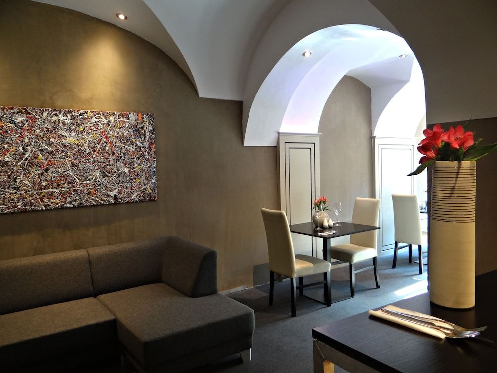 Hotel U Kříže 2