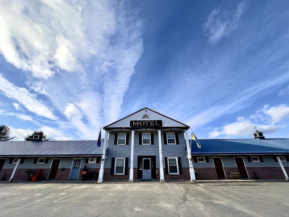 Colonial Valley Motel 1