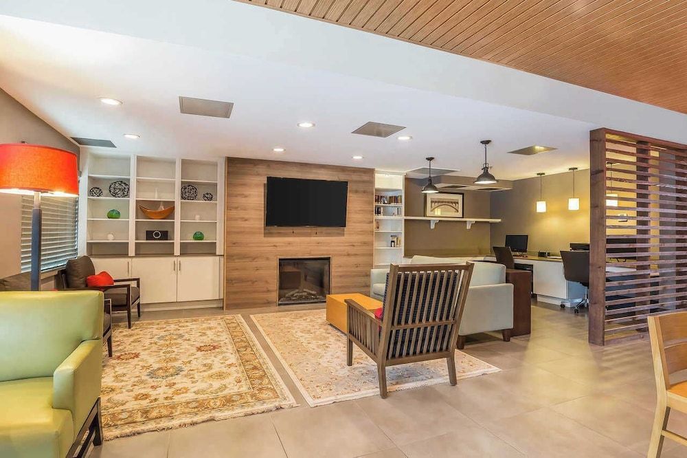 Garner Hotel Houston - Westheimer by IHG 1