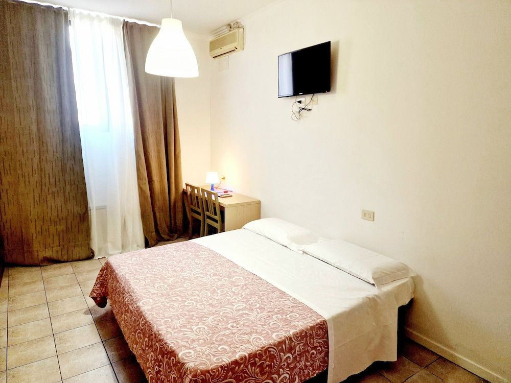 Hotel Firenze 2000 1