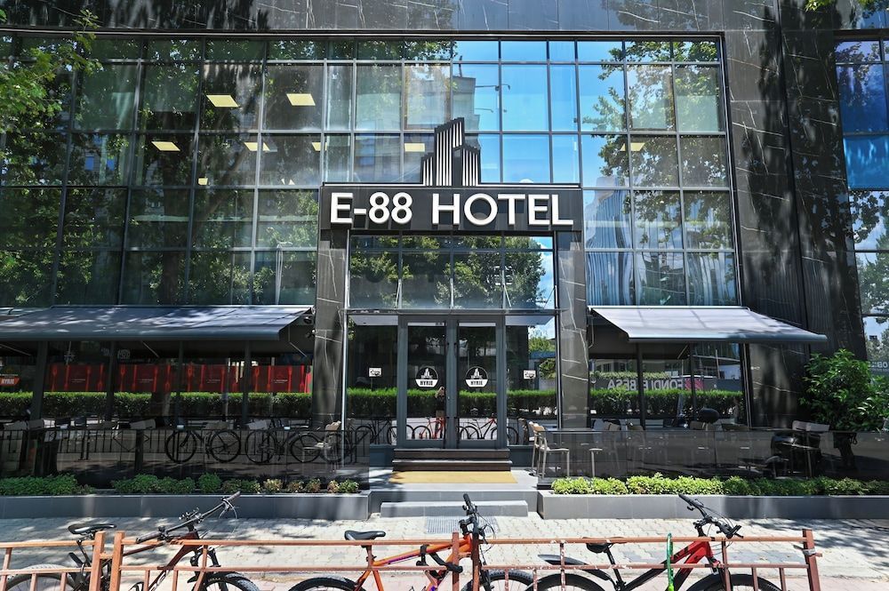 E-88 Hotel 1