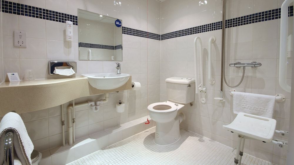 Holiday Inn Express NUNEATON by IHG 2