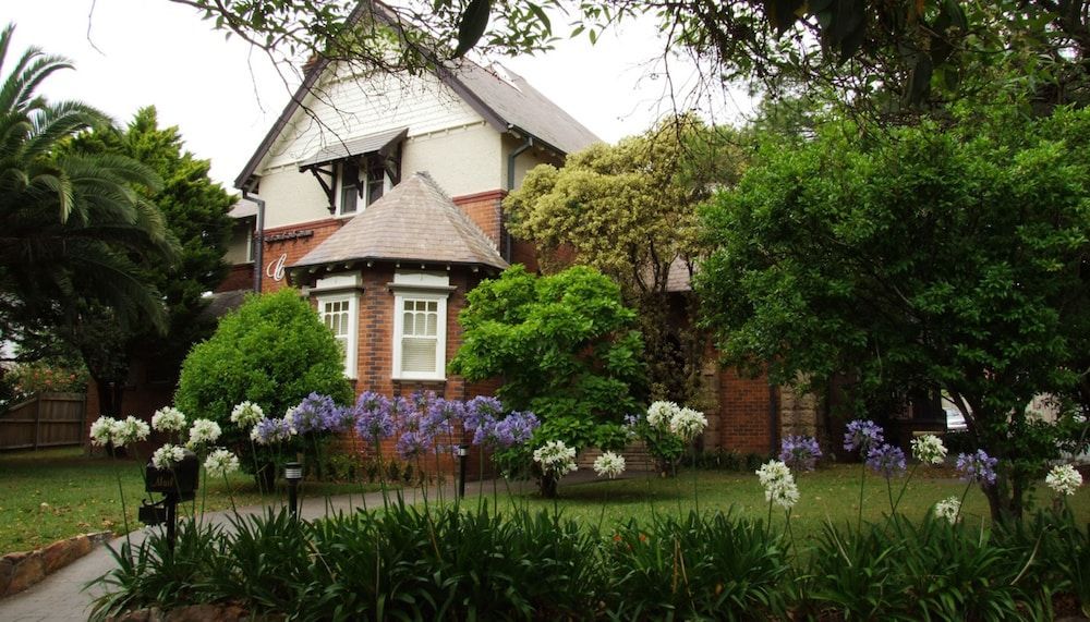 Darcy's Hotel 1
