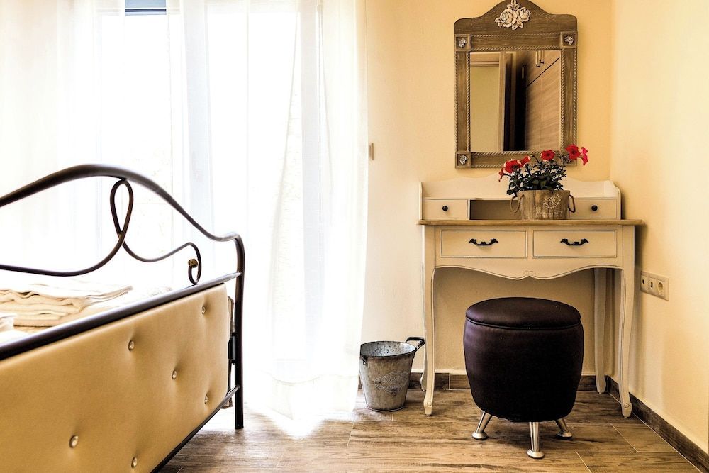 Lindos Luxury Retro Villas 1