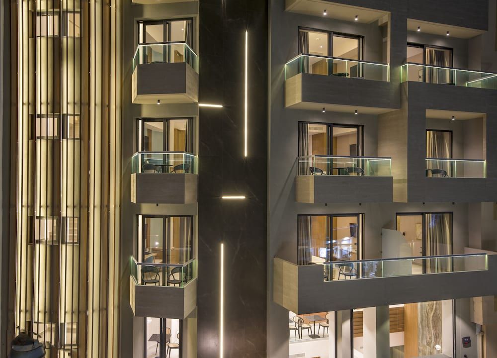 M City Hotel 1