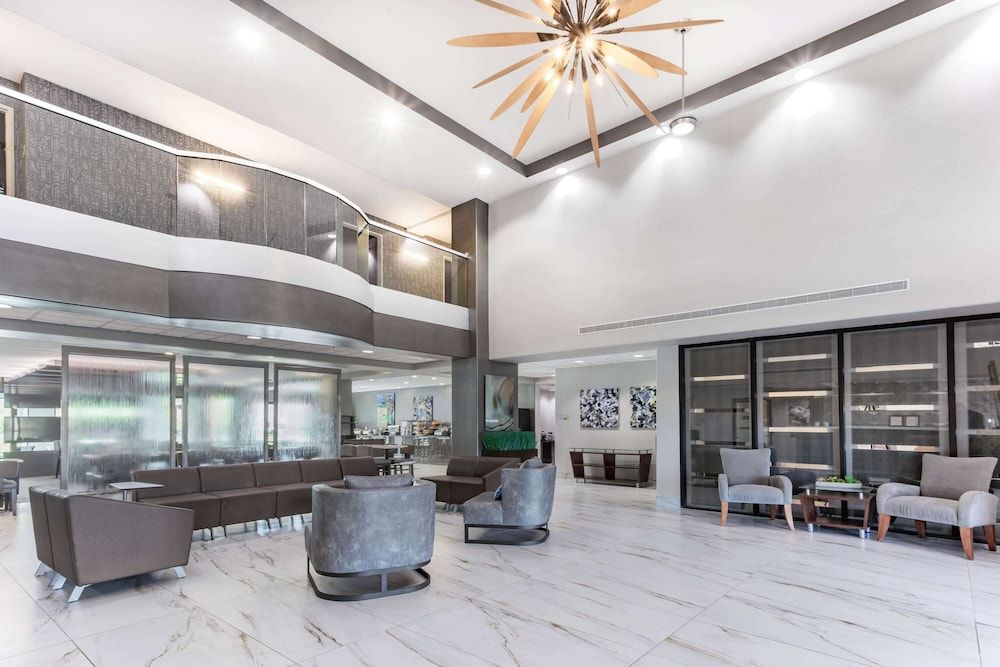 Wingate by Wyndham Tinley Park 2