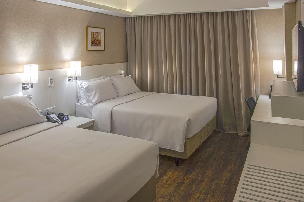 Holiday Inn Express FARROUPILHA by IHG 2