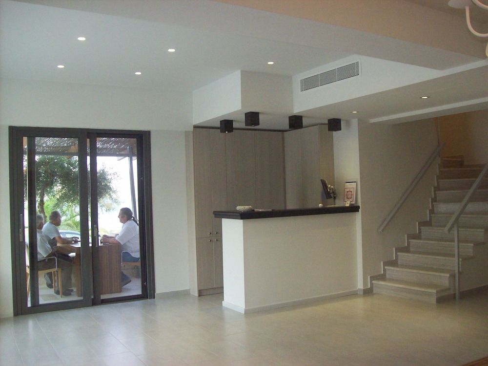 Aura Boutique 2