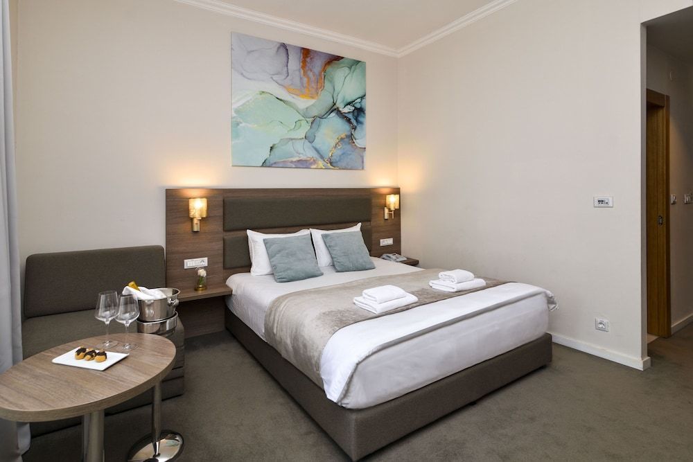 Hotel Opera Garni 1