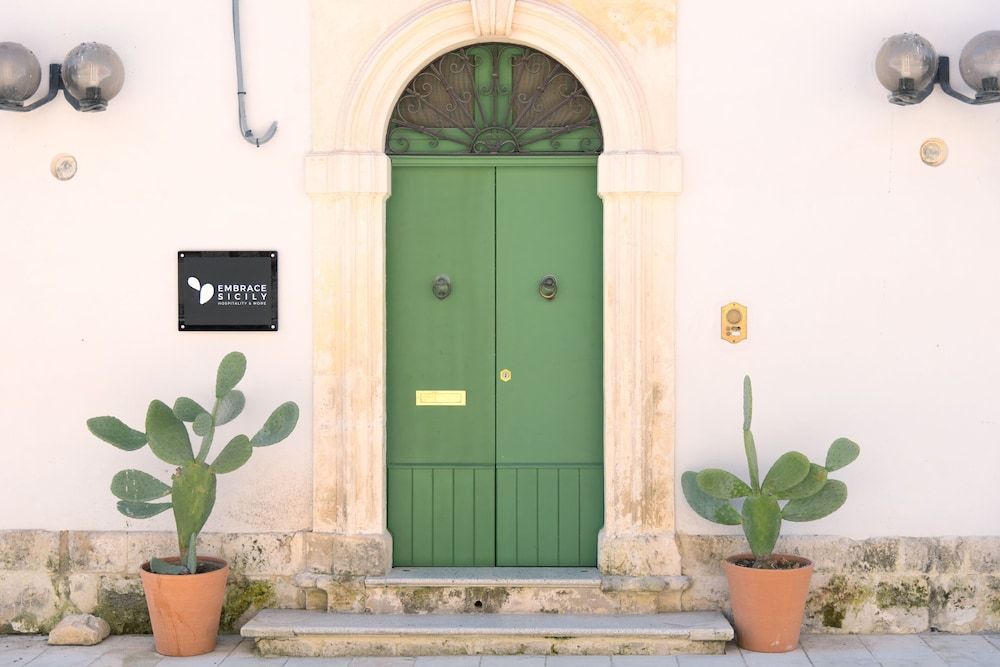 Embrace Sicily Guest House 1
