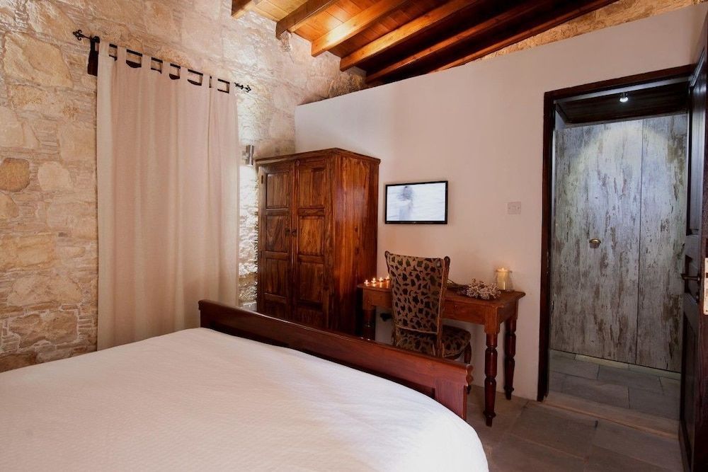 Oinoessa Traditional Boutique Guest Houses 1