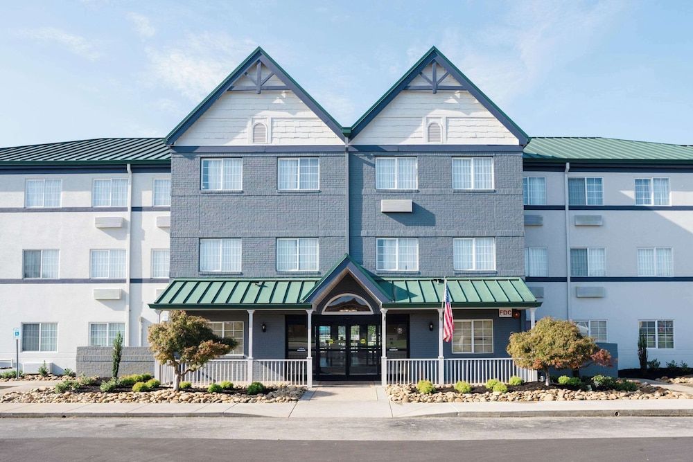 MainStay Suites Knoxville Airport 1