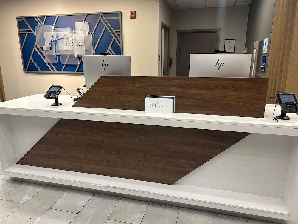 Holiday Inn Express FREDERICKSBURG SOUTHPOINT by IHG 2