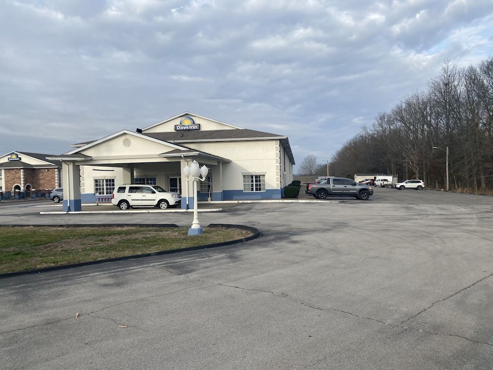 Days Inn by Wyndham Perryville MO 1