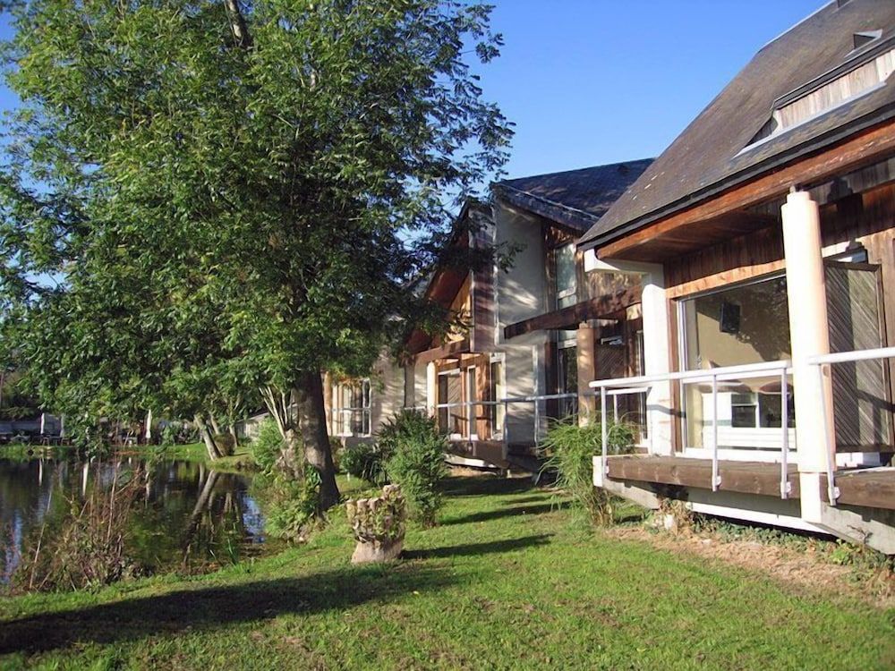 Hôtel L'ile Du Saussay 1